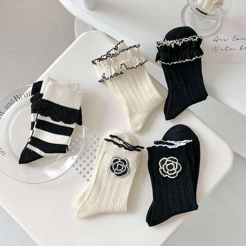 Black and white floral cotton socks gift Women Winter Socks gift  flowers Korean Japanese