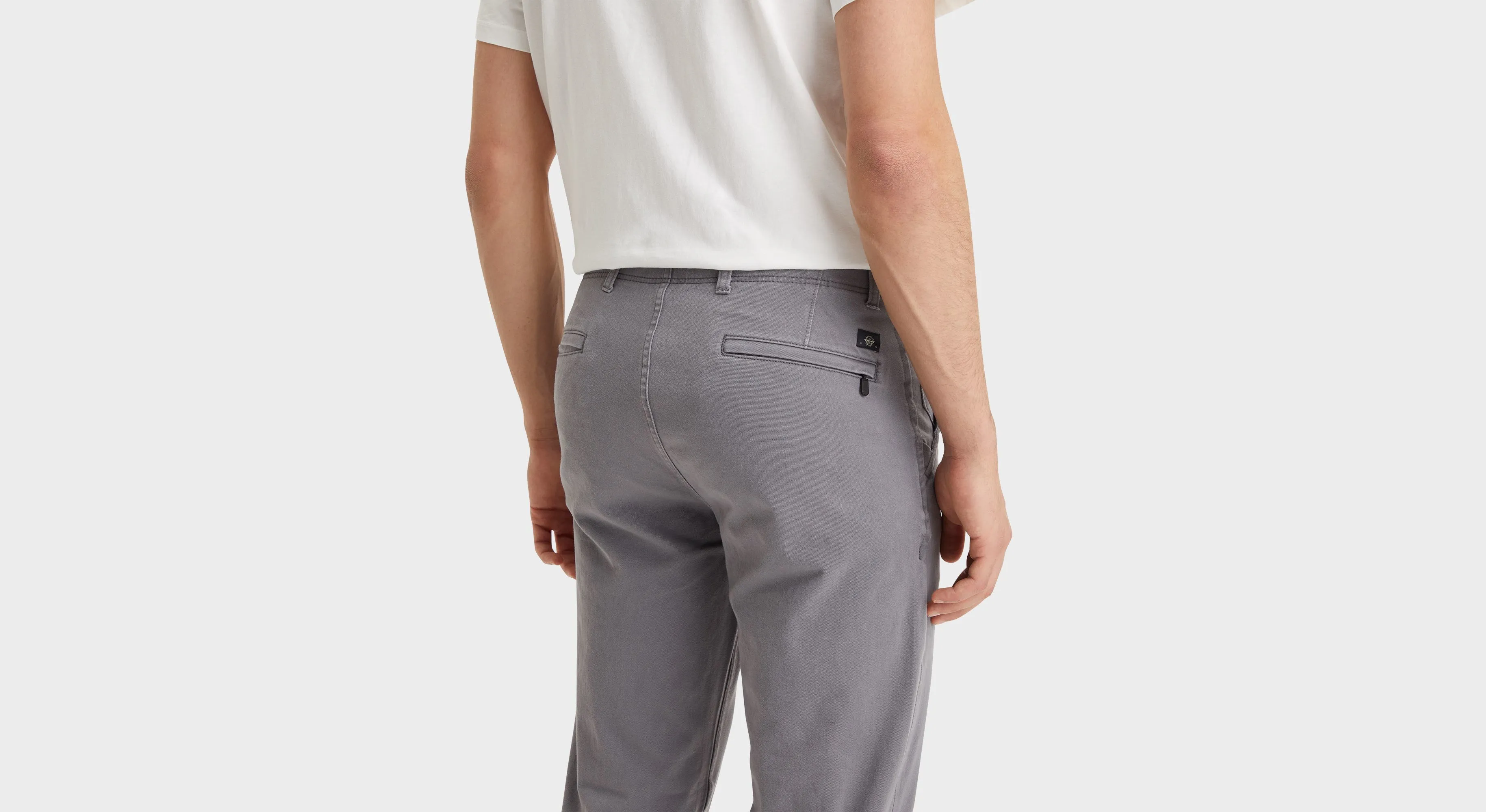 Men's Slim Fit Smart 360 Flex Alpha Khaki Pants