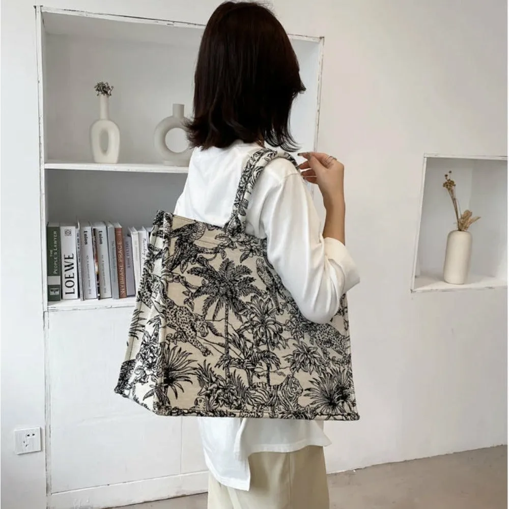 Safari Graphic Tote Bag with Scarf