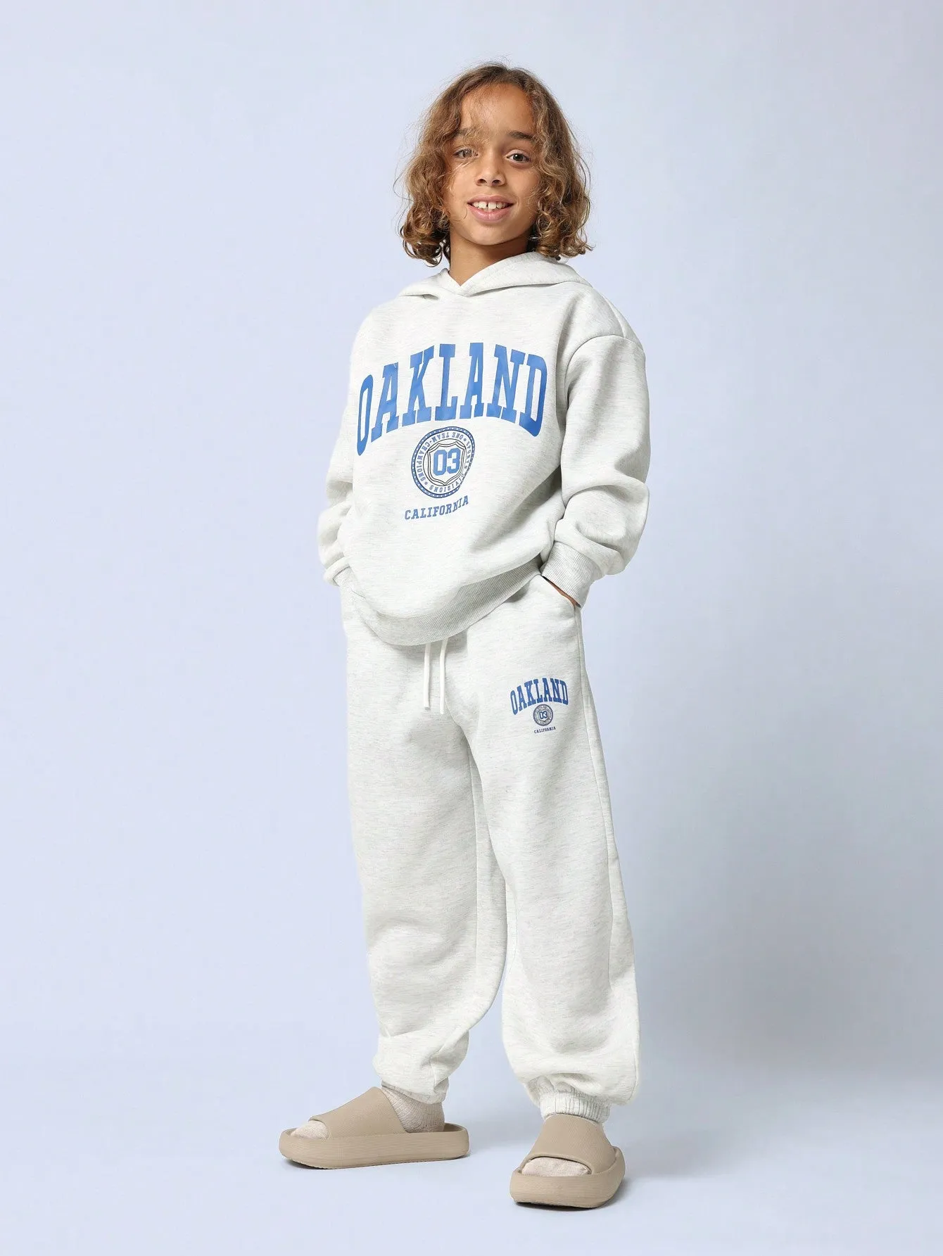 Tween Boys Regular Fit Overhead Hoodie And Jogger With Oakland Graphic Print 2 Piece Set