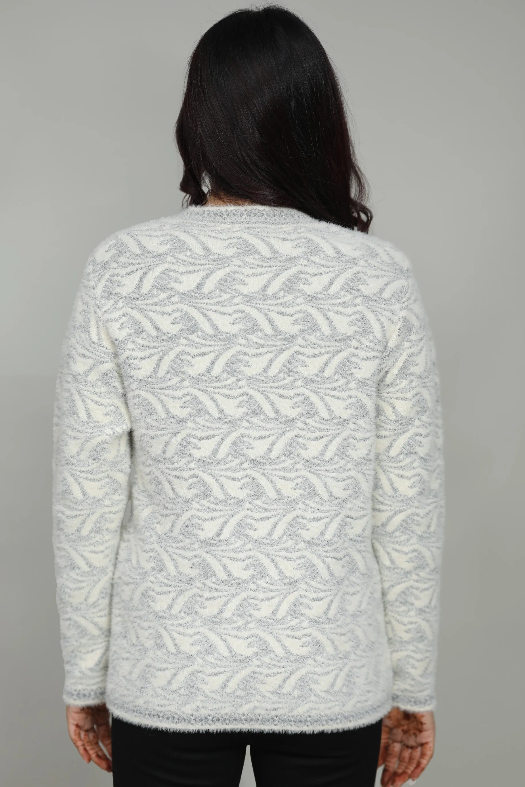 Women Knitted Round Neck Cardigan