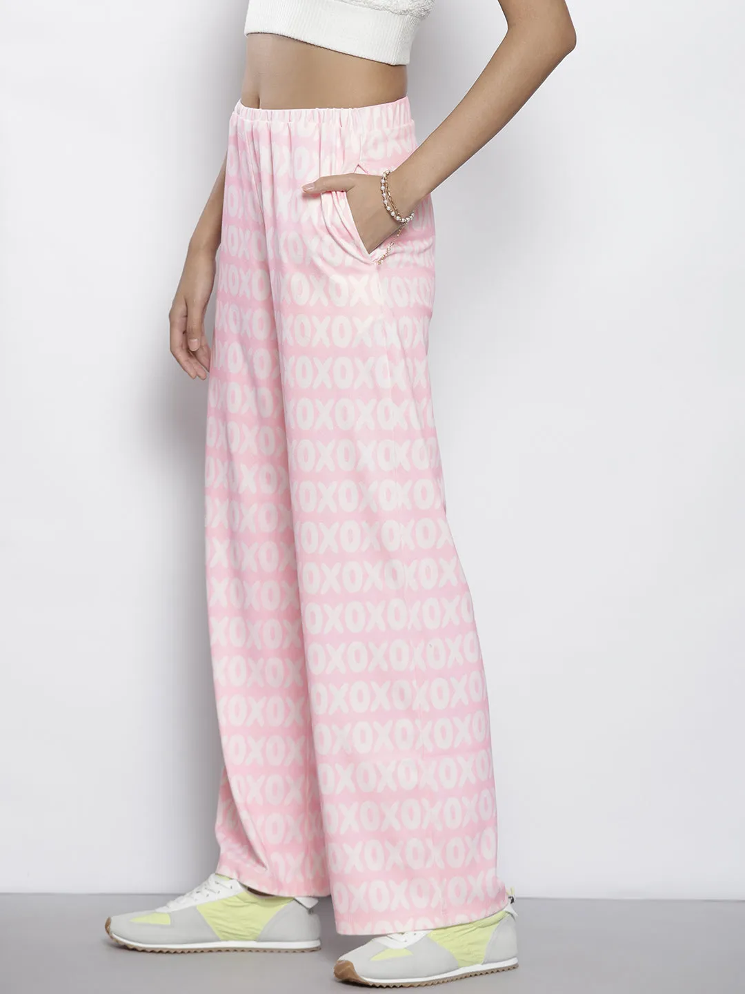 Women Pink XOXO Print Straight Pants